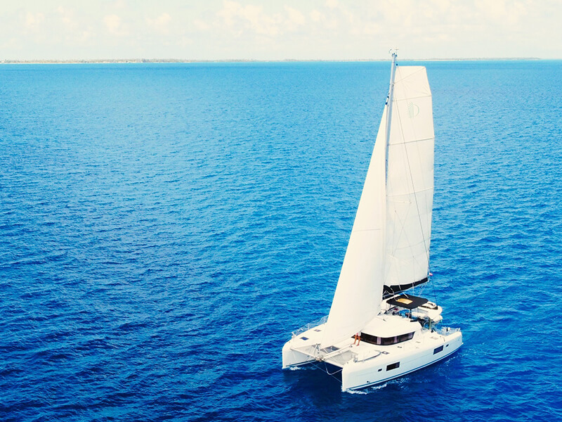 _LAWLESS Under Sail